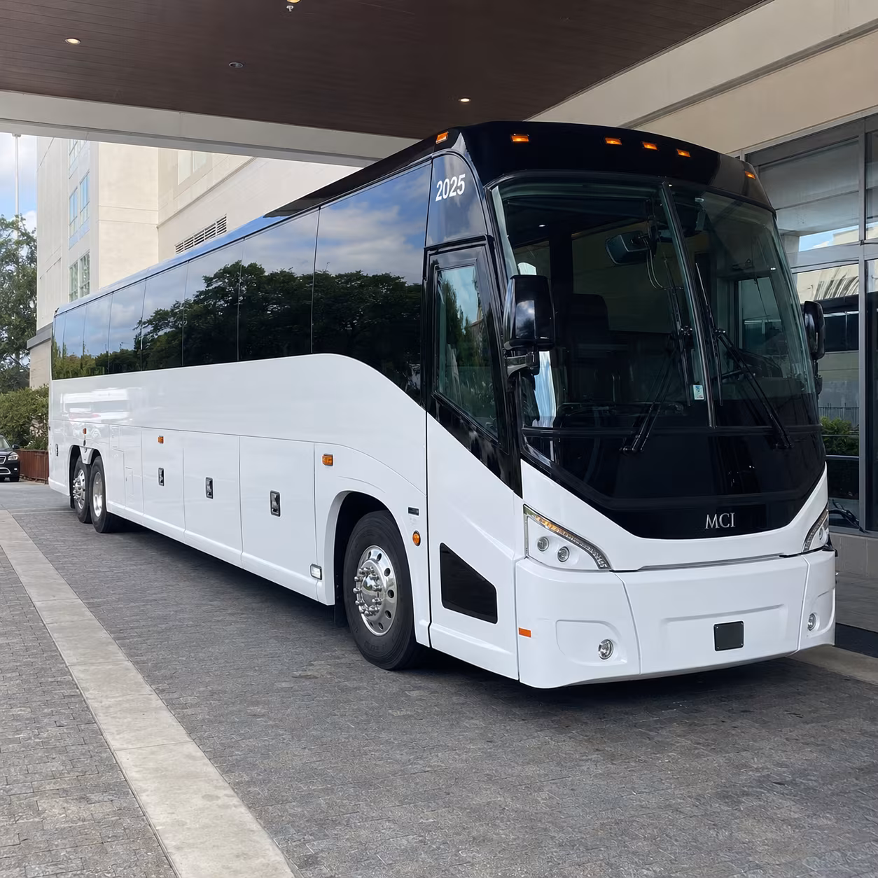 ann arbor 54 passenger charter bus