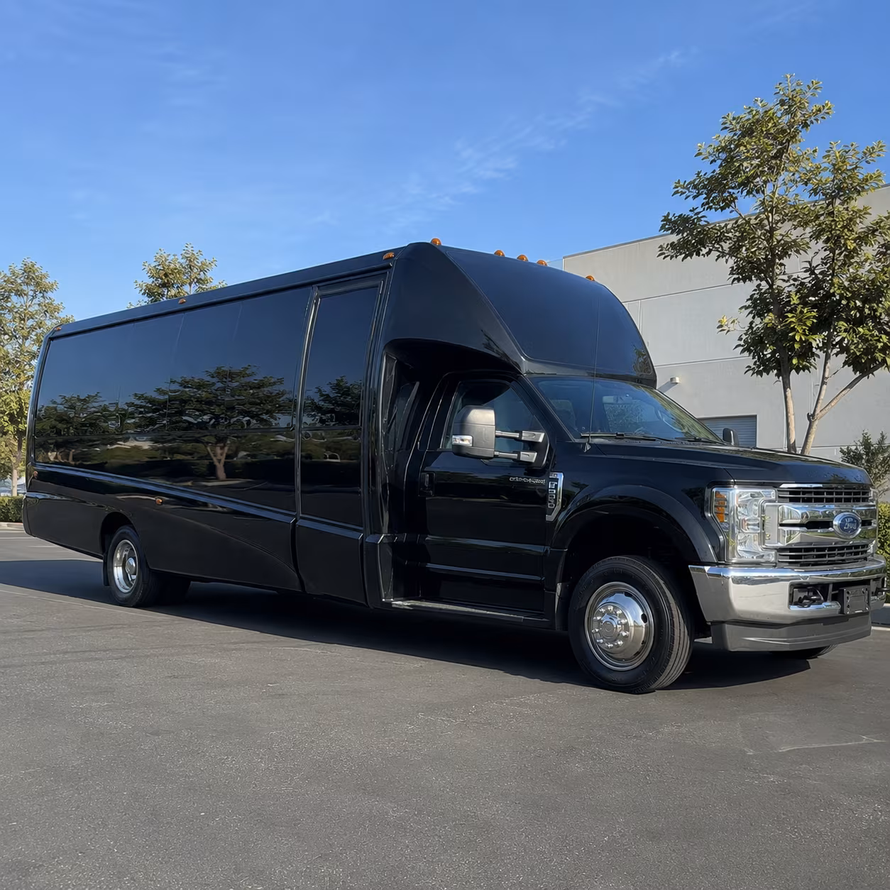 ann arbor convention bus rentals for groups staying in ypsilanti