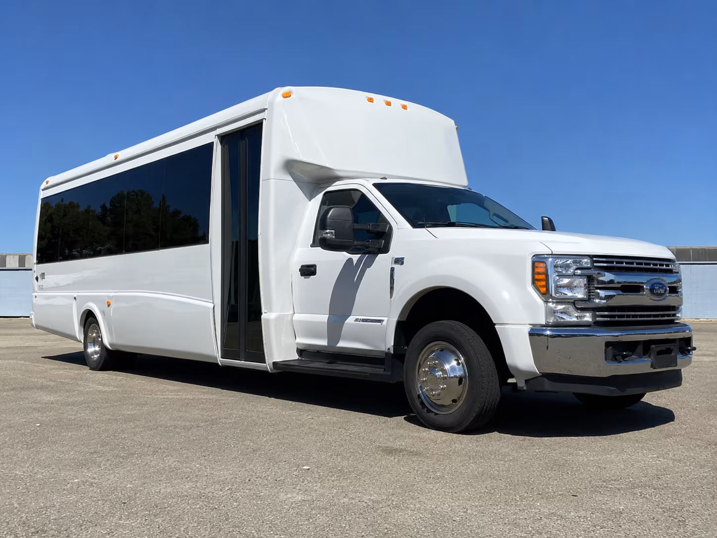 reserve transportation for your next corporate event 1