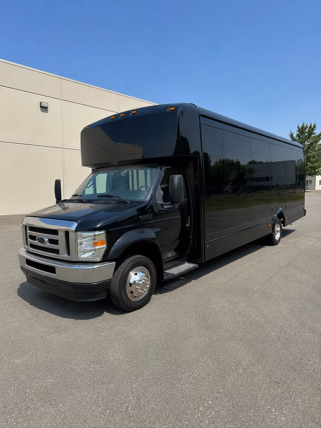 why rent using annarborminibuscompany com